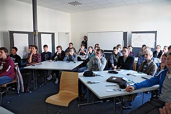 Vortrag im Rahmen des Schülerseminars "Simulation und Visualisierung", Foto: A. Herzog