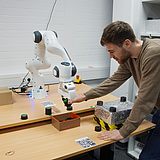 Interaktion von Mensch und Maschine, Foto: Herzog